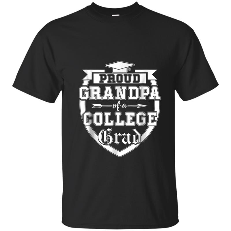 Mens Proud Grandpa Of A College Grad  Graduate Family Gift T-shirt-mt