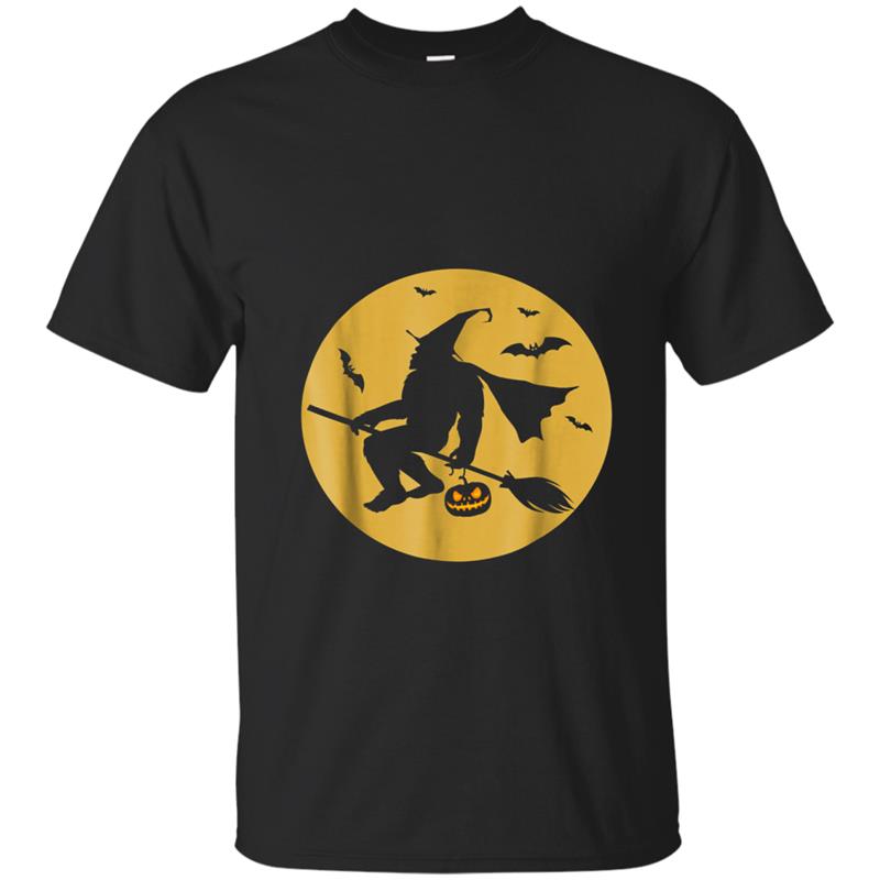 Spooky Bigfoot Halloween  Funny Sasquatch T-shirt-mt
